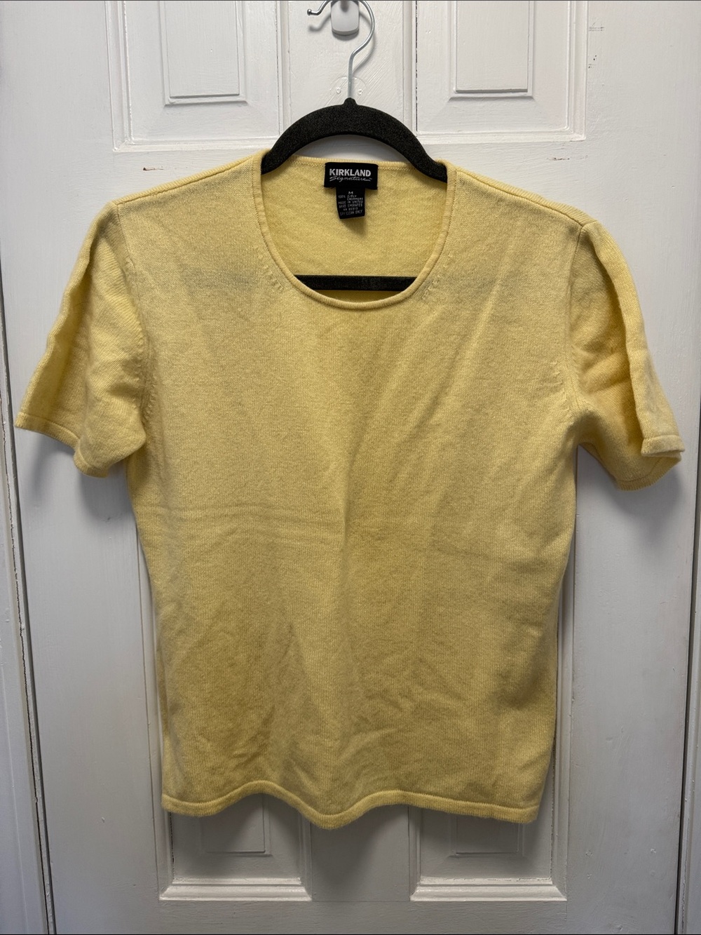 Kirkland Signature Cashmere Short-Sleeve Crewneck Tee in Pale Yellow
